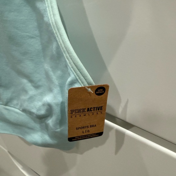 PINK Active low impact Sports bra. - Picture 3 of 4